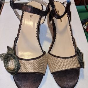**SOLD**Women's Dressbarn Wedge Shoes Size 7 1/2
